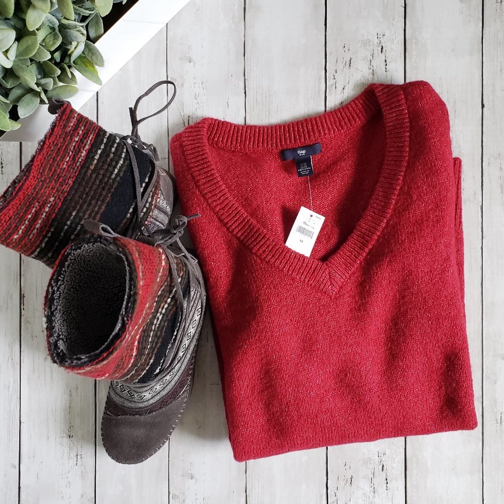 GAP FACTORY Deep Vee Sweater Red Heather SIZE XS